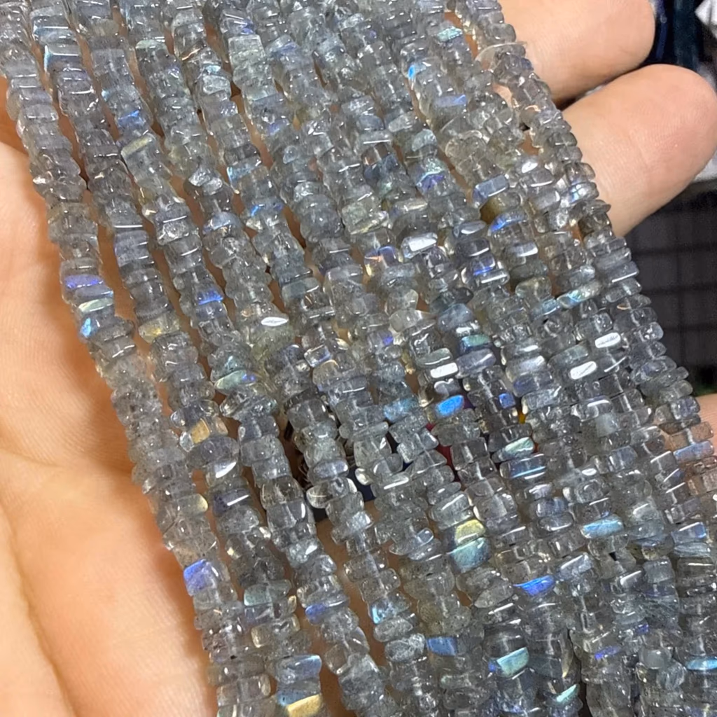 Labradorit A+ 4x2 mm Dizi İncele ve Satın Al Labradorit A+ 4x2 mm Dizi - Orijinal Doğal Taş ve Şifa Kristali Görsel 1