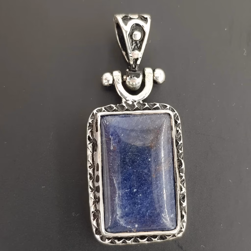 Lapis Lazuli Kolye Ucu (Gümüş) İncele ve Satın Al Lapis Lazuli Kolye Ucu (Gümüş) - Orijinal Doğal Taş ve Şifa Kristali Görsel 1