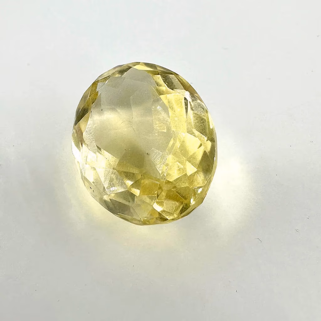 Limon Kuvars Kabaşon 6A+ K093 İncele ve Satın Al Limon Kuvars Kabaşon 6A+ K093 - Orijinal Doğal Taş ve Şifa Kristali Görsel 1