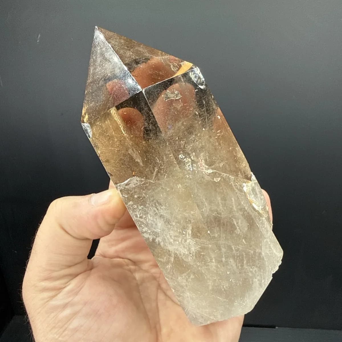 Dumanlı Kuvars Obelisk Orijinal Kristal Detay Görseli 2
