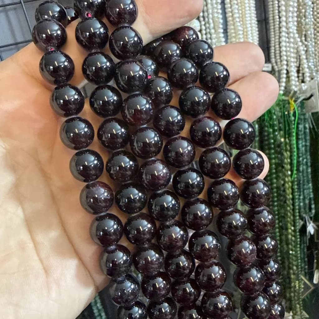 Garnet Dizi 12 mm - Orijinal Doğal Taş ve Şifa Kristali Görsel 1