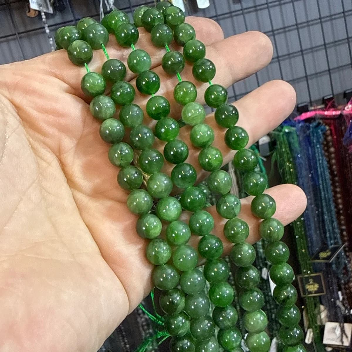 Kanada Yeşim Dizi 8 mm Orijinal Kristal Detay Görseli 2