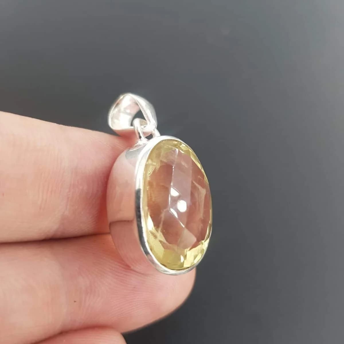 Limon Kuvars Kolye Ucu (Gümüş) Orijinal Kristal Detay Görseli 2