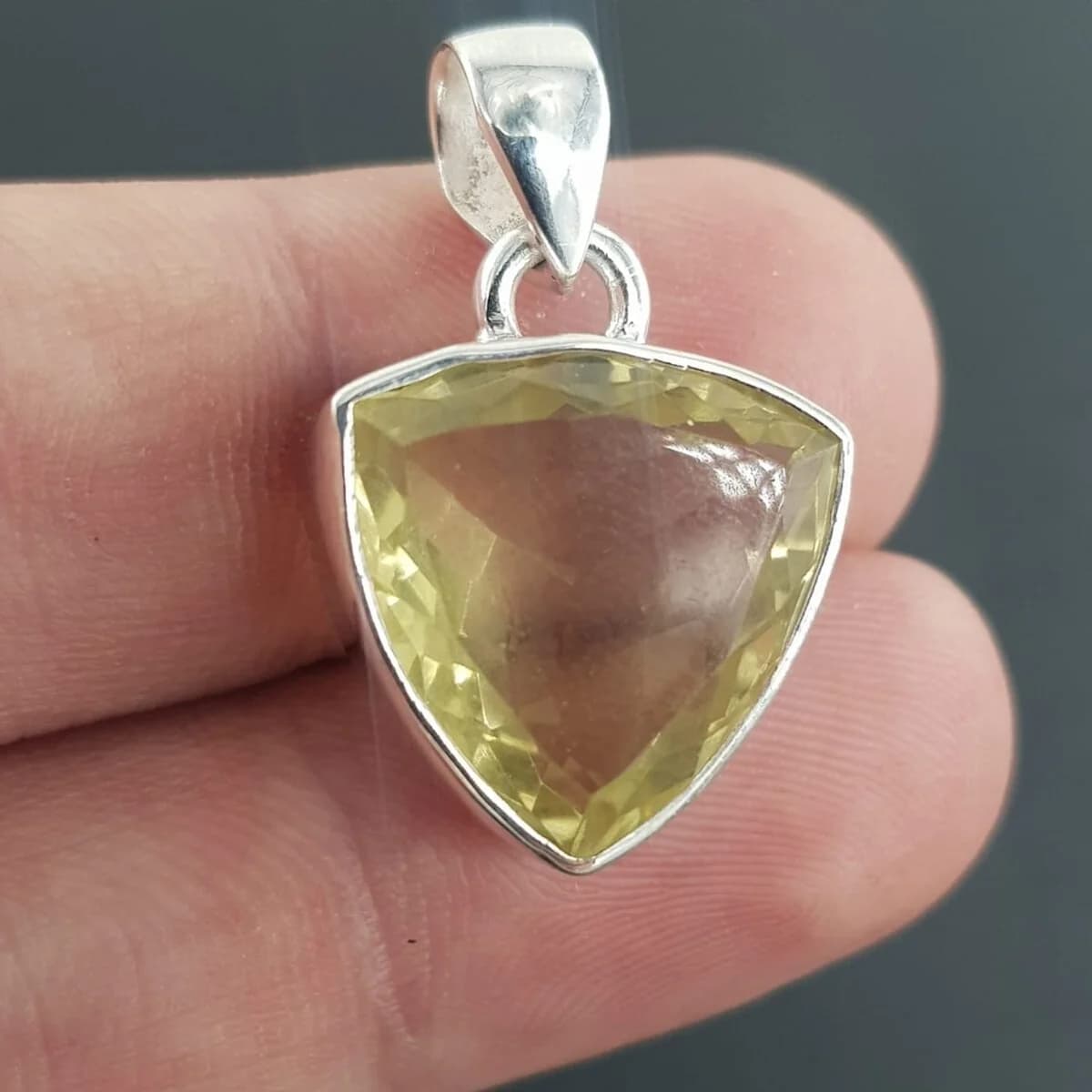 Limon Kuvars Kolye Ucu (Gümüş) Orijinal Kristal Detay Görseli 2