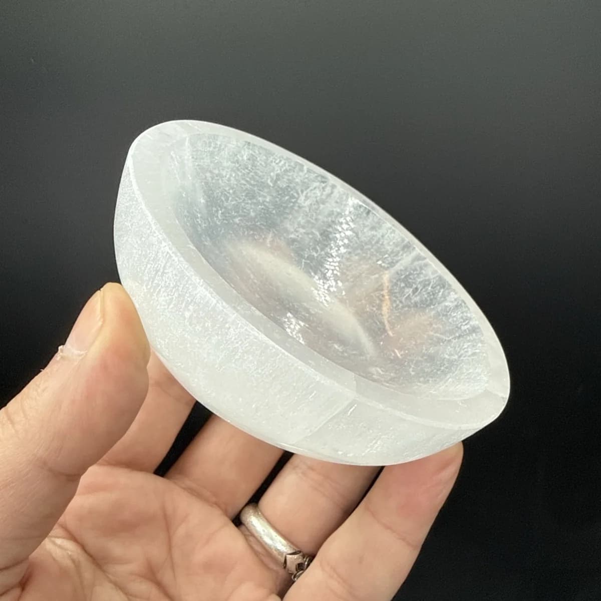Selenit Kase 10cm Orijinal Kristal Detay Görseli 3