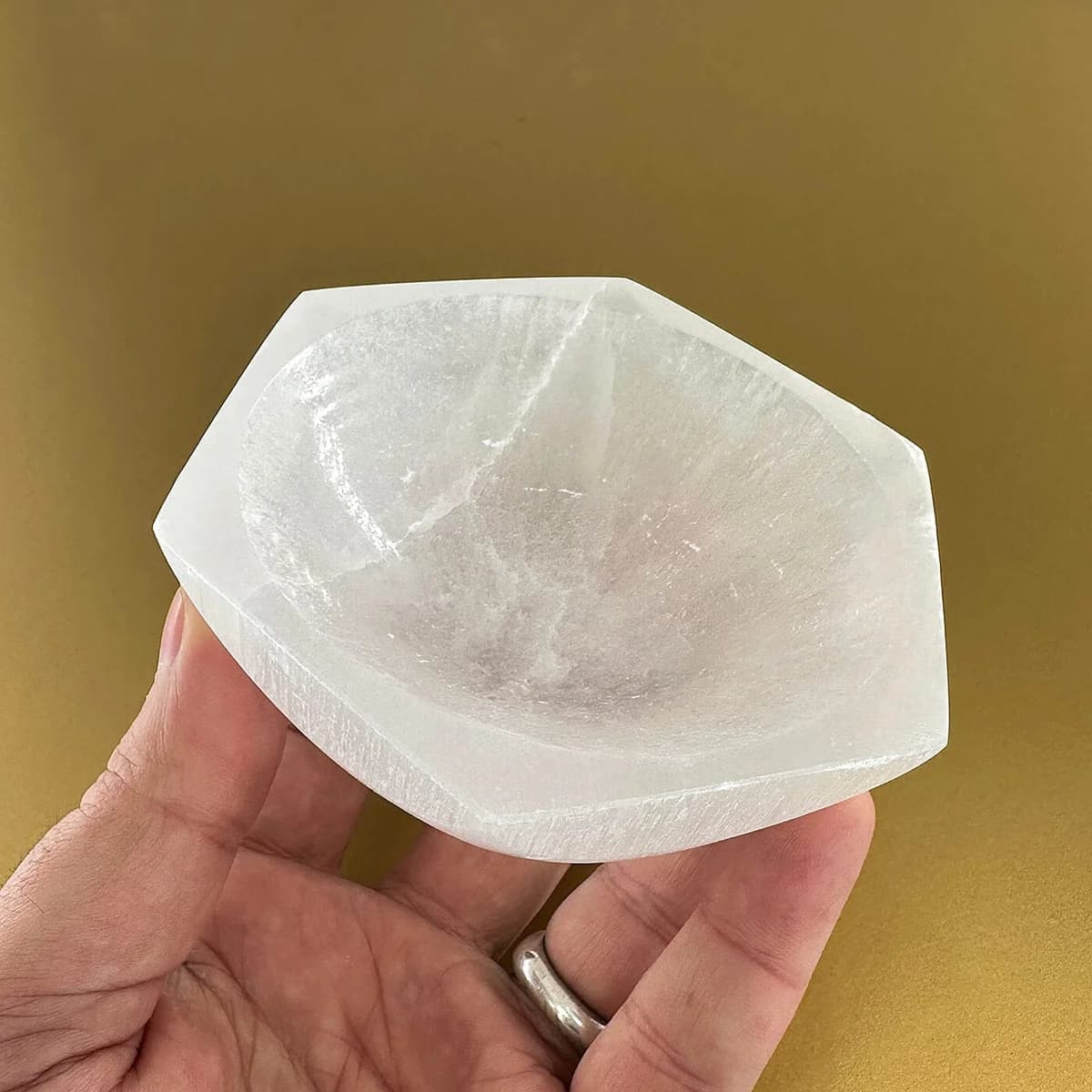 Selenit Kase Altıgen 9 cm Orijinal Kristal Detay Görseli 2