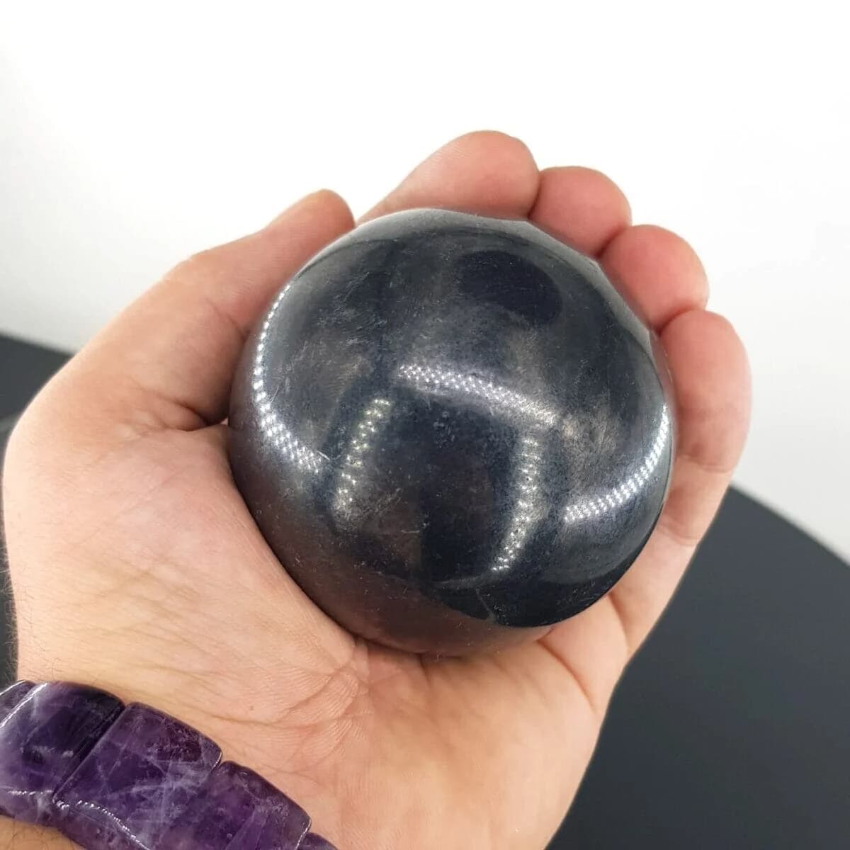Şungit Küre Orijinal Kristal Detay Görseli 2
