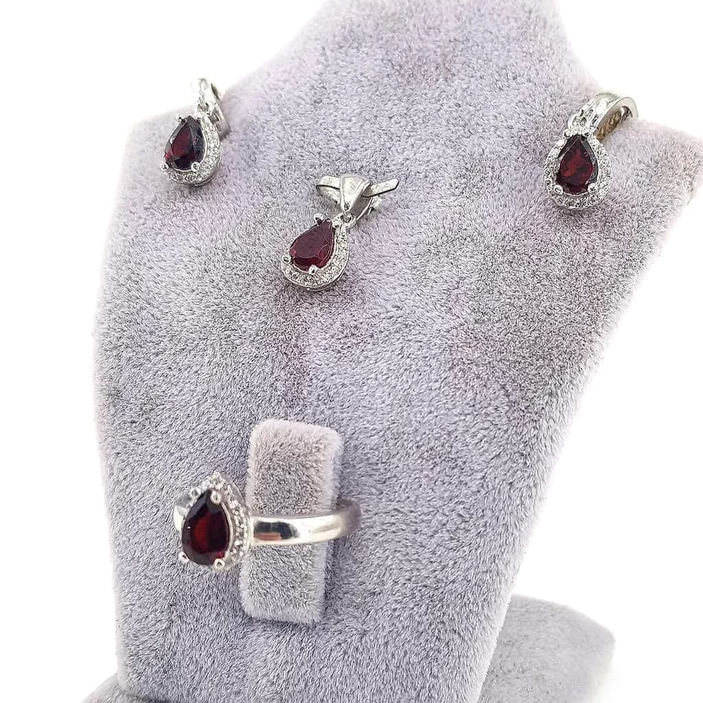 Garnet (Lal) Set (Gümüş) İncele ve Satın Al Garnet (Lal) Set (Gümüş) - Orijinal Doğal Taş ve Şifa Kristali Görsel 1