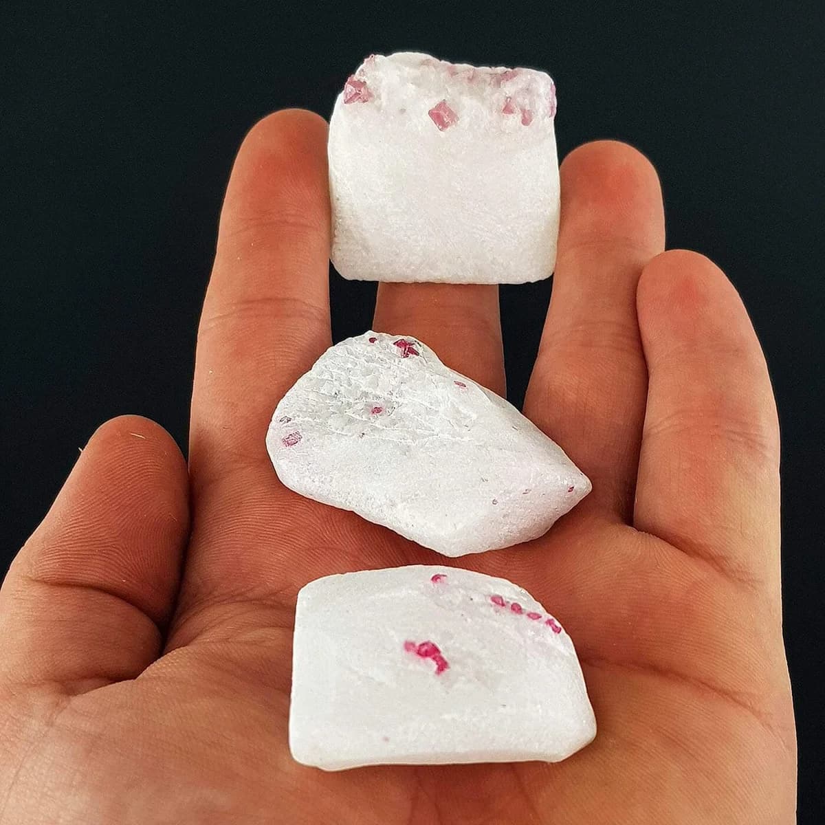 Spinel Ham Taş