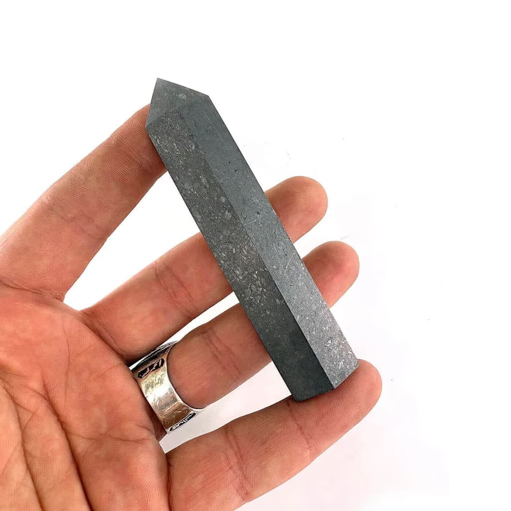 Şungit Obelisk İncele ve Satın Al Şungit Obelisk - Orijinal Doğal Taş ve Şifa Kristali Görsel 1