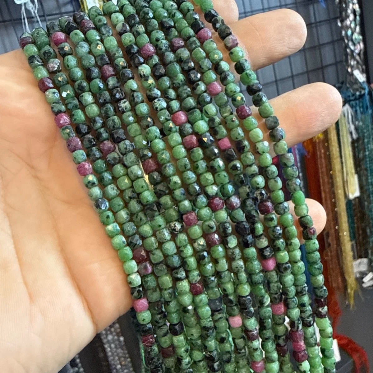 Anyolit Dizi Küp 5 mm