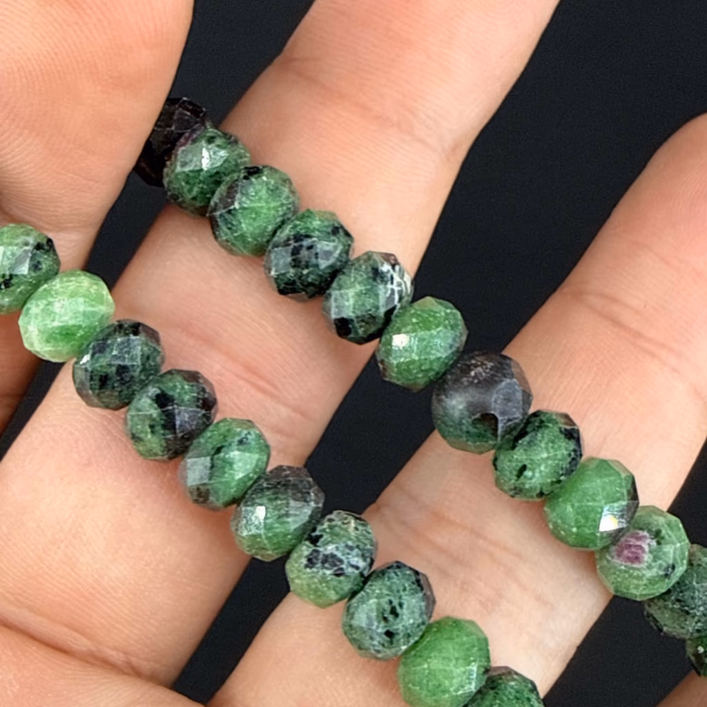 Anyolit Dizi Rondela Faset 8mm İncele ve Satın Al Anyolit Dizi Rondela Faset 8mm - Orijinal Doğal Taş ve Şifa Kristali Görsel 1