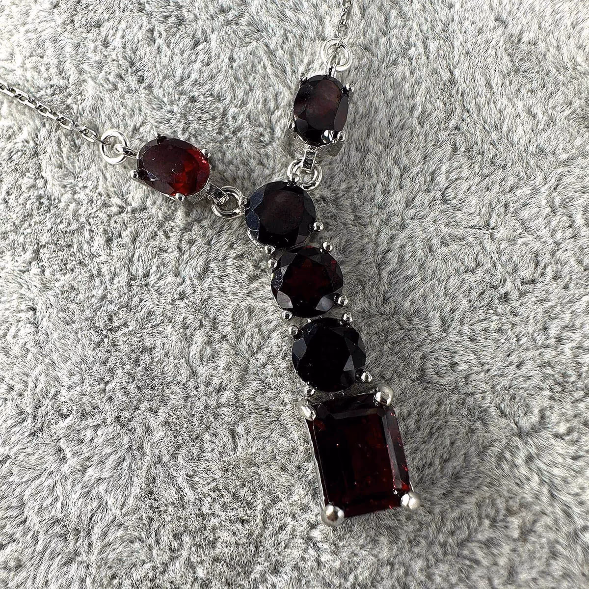 Garnet Almandin Kolye (Gümüş)