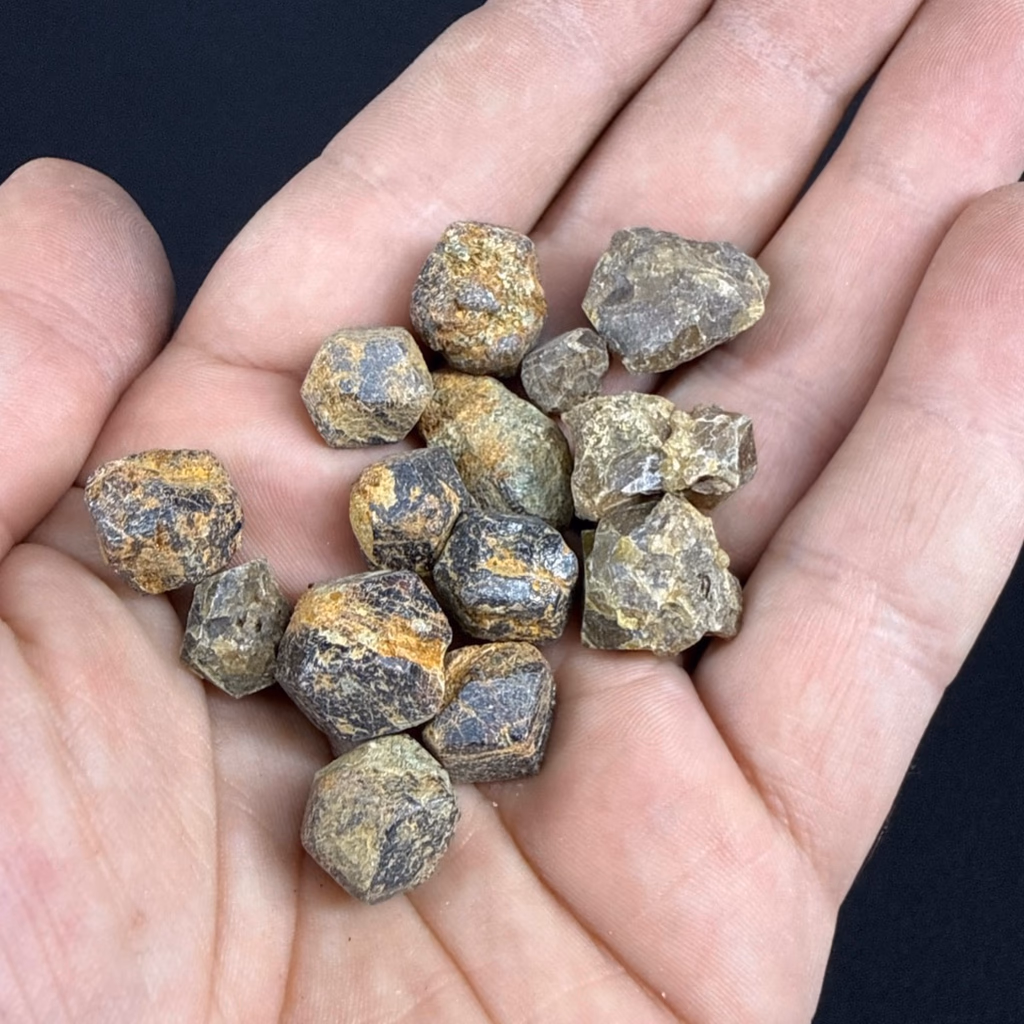 Garnet Ham Tımbıl İncele ve Satın Al Garnet Ham Tımbıl - Orijinal Doğal Taş ve Şifa Kristali Görsel 1