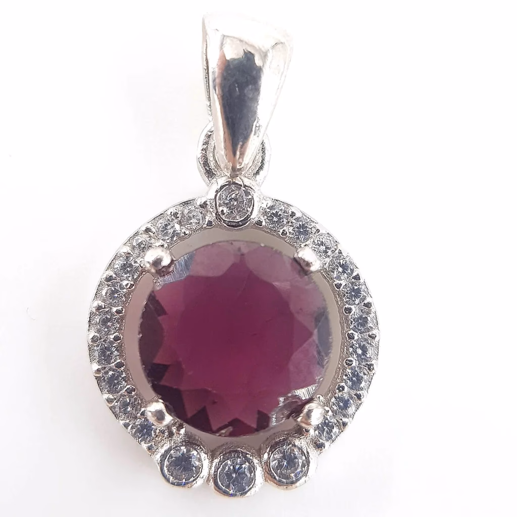Garnet (Lal) Kolye Ucu (Gümüş) İncele ve Satın Al Garnet (Lal) Kolye Ucu (Gümüş) - Orijinal Doğal Taş ve Şifa Kristali Görsel 1