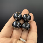 Manyetit Küre 2cm Orijinal Kristal Detay Görseli 1