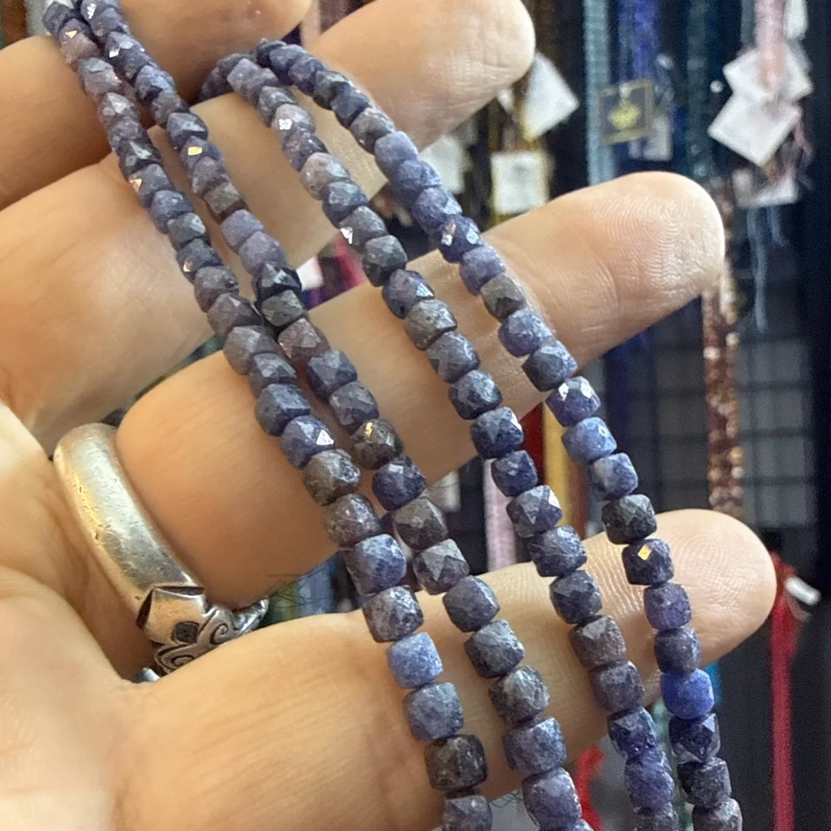 Safir Dizi Küp 4 mm