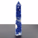 Sodalit Obelisk Orijinal Kristal Detay Görseli 1