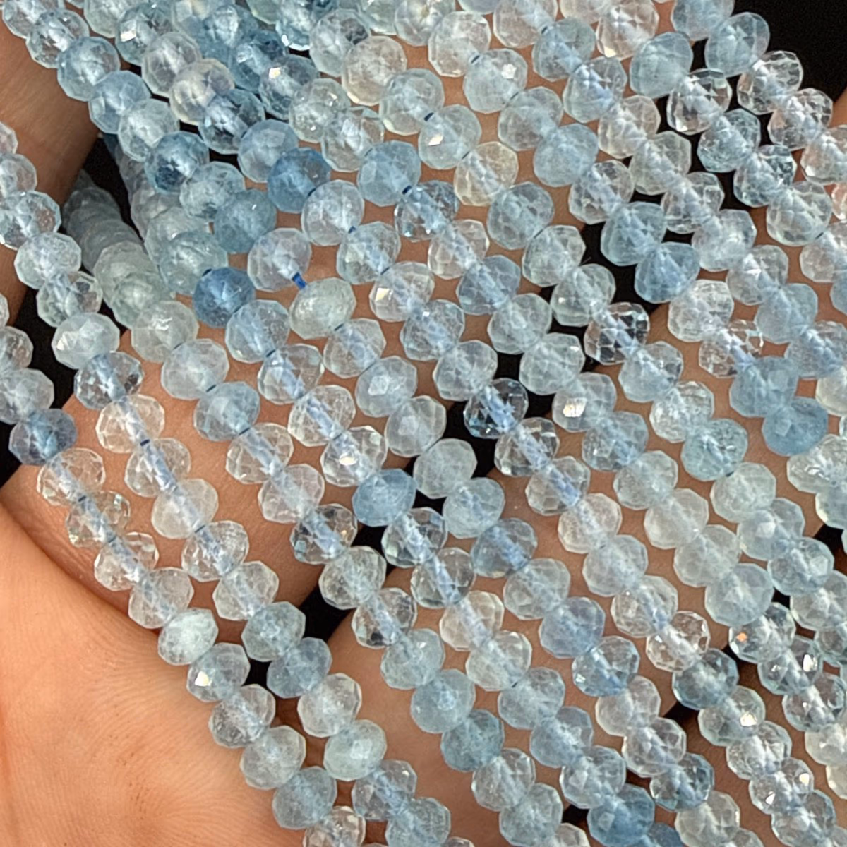 Akuamarin Rondela Faset 4mm AAA